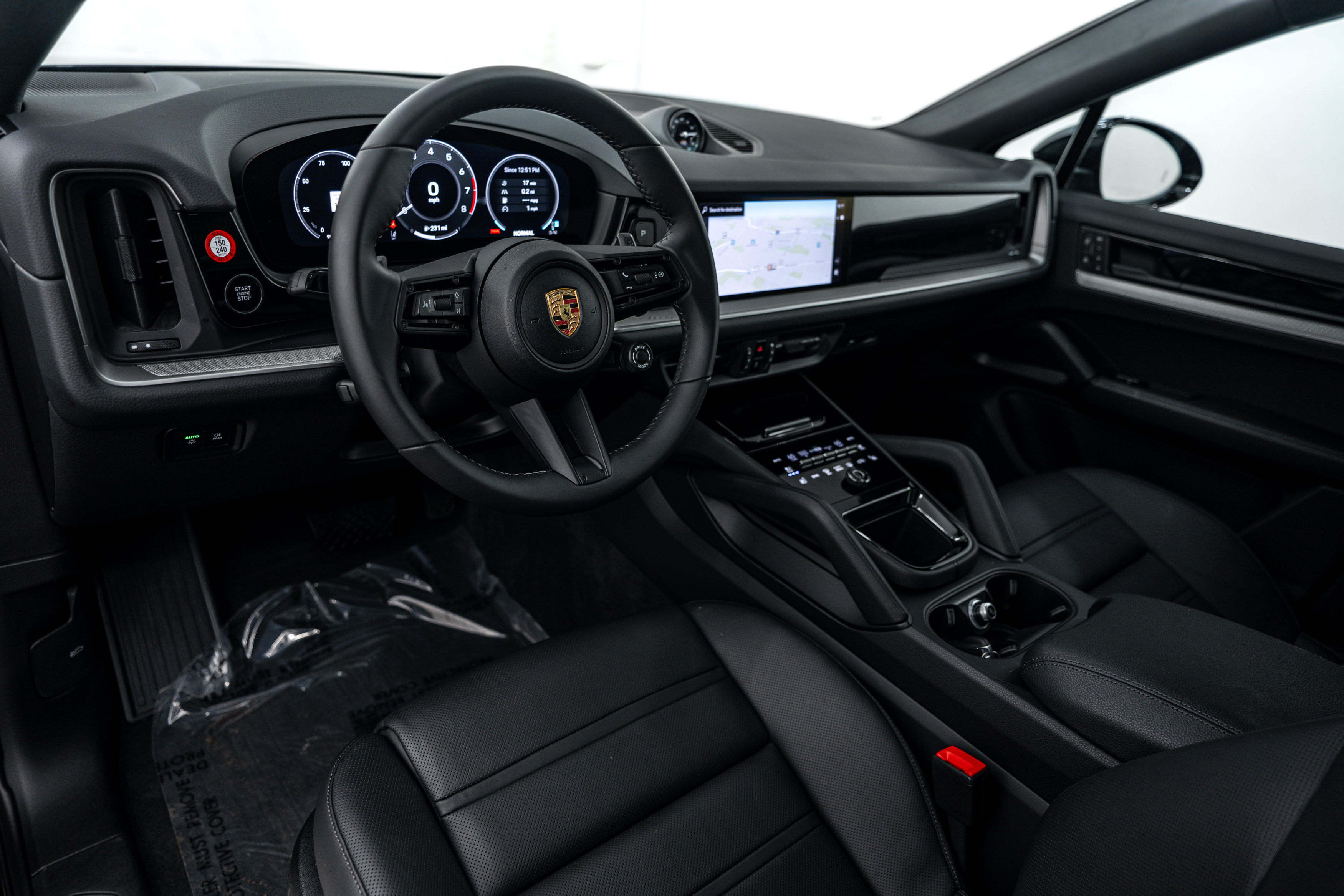 Certified 2026 Porsche Cayenne Coupe AWD/4WD image 4