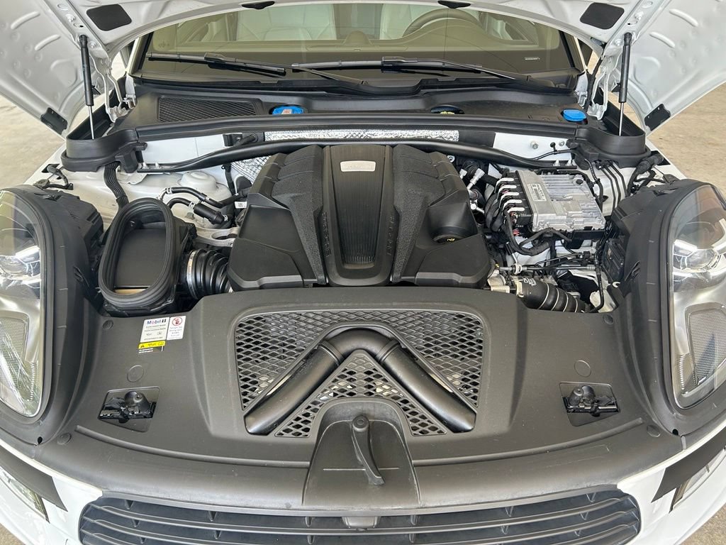 Used 2021 Porsche Macan S AWD/4WD image 13