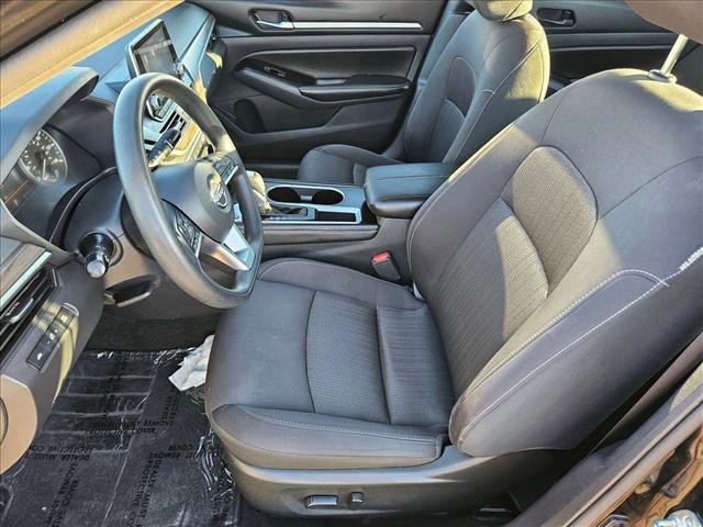 Used 2023 Nissan Altima 2.5 SV image 14