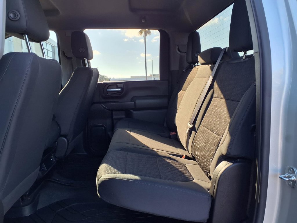 Used 2022 Chevrolet Silverado 2500 Custom w/ Gooseneck/5TH Wheel Package AWD/4WD image 17
