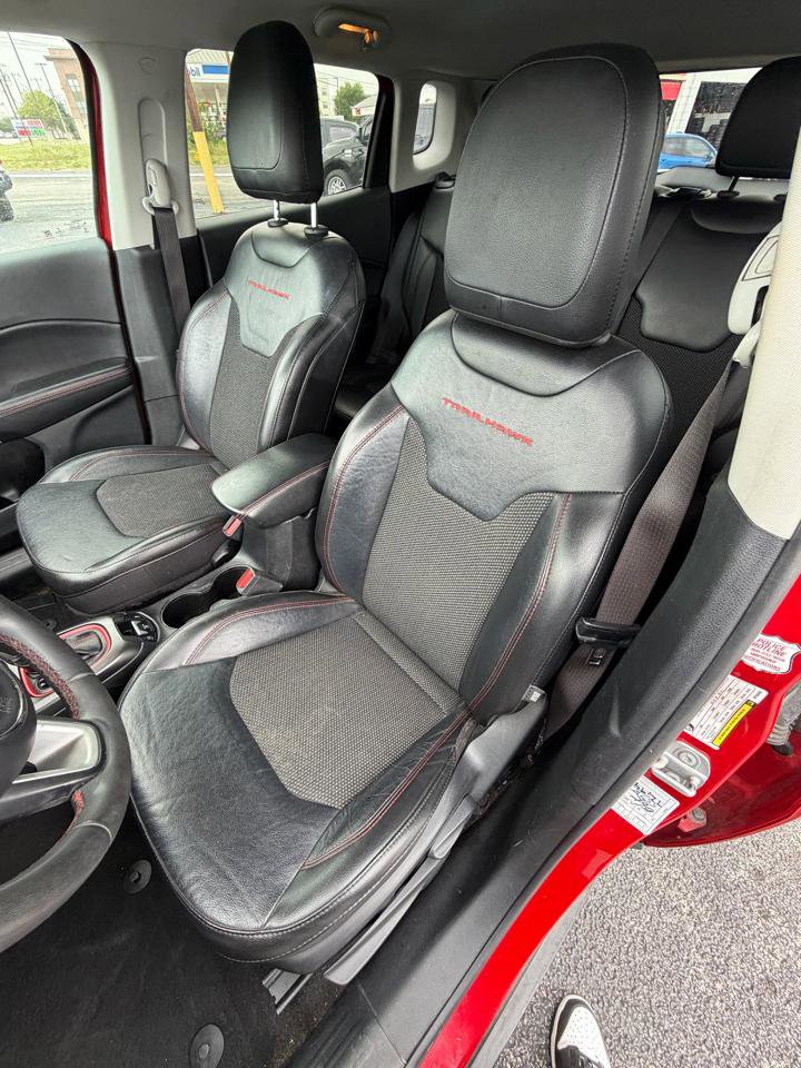 Used 2021 Jeep Compass Trailhawk AWD/4WD image 10