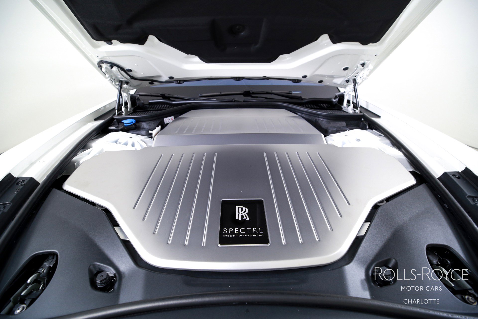 New 2025 Rolls-Royce Spectre w/ Spectre Enhancement Package image 31