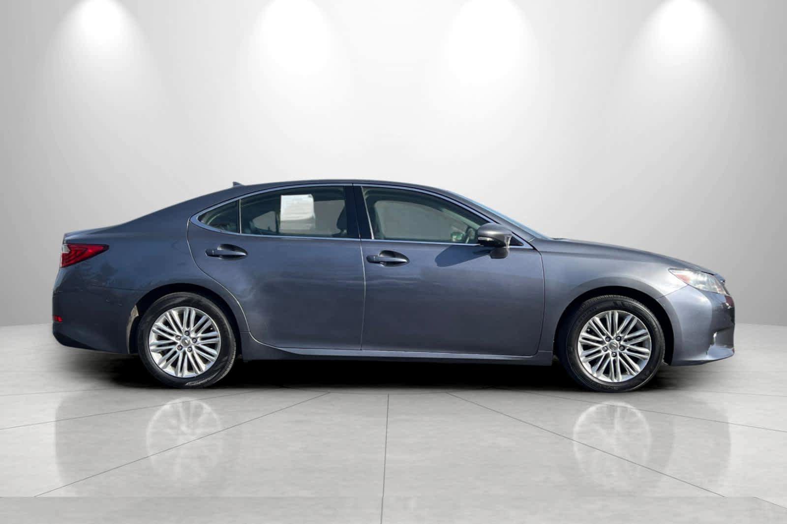 Used 2013 Lexus ES 350 w/ Luxury Pkg image 8