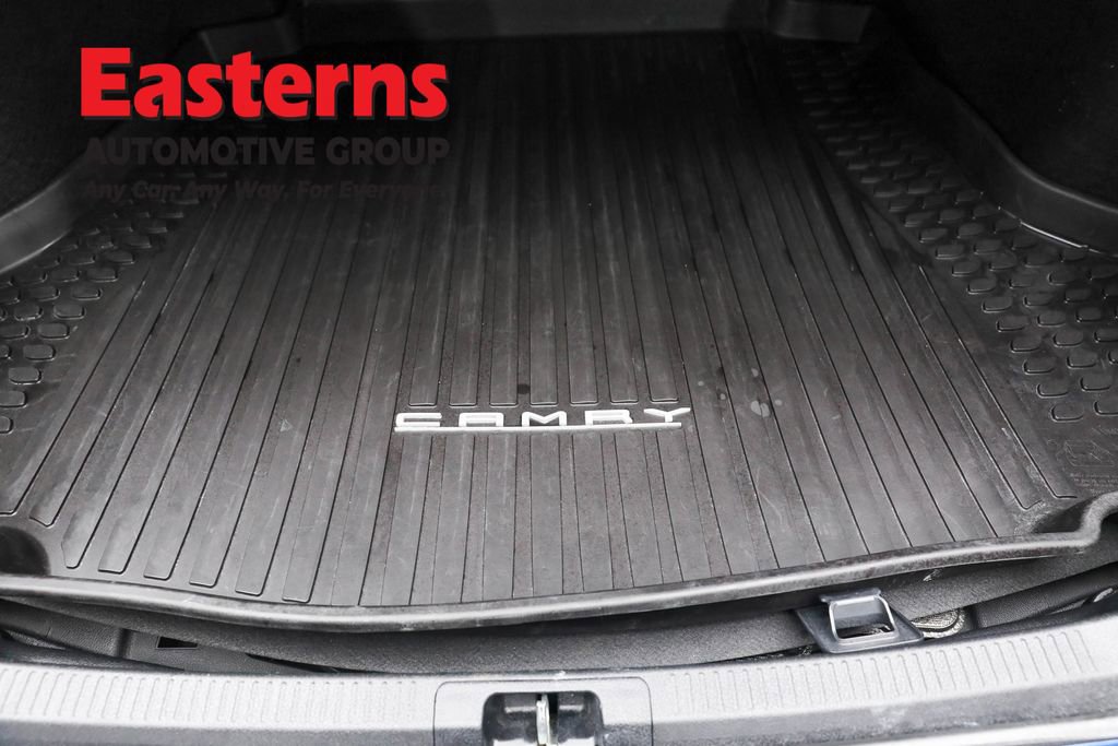 Used 2019 Toyota Camry LE image 9