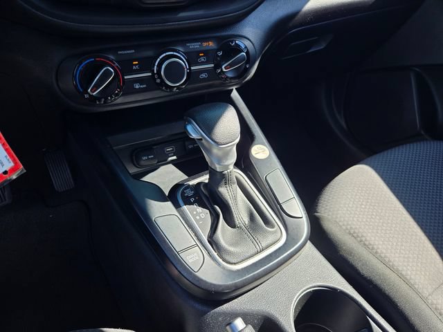 Used 2024 Kia Soul LX w/ Option Group 015 FWD image 17