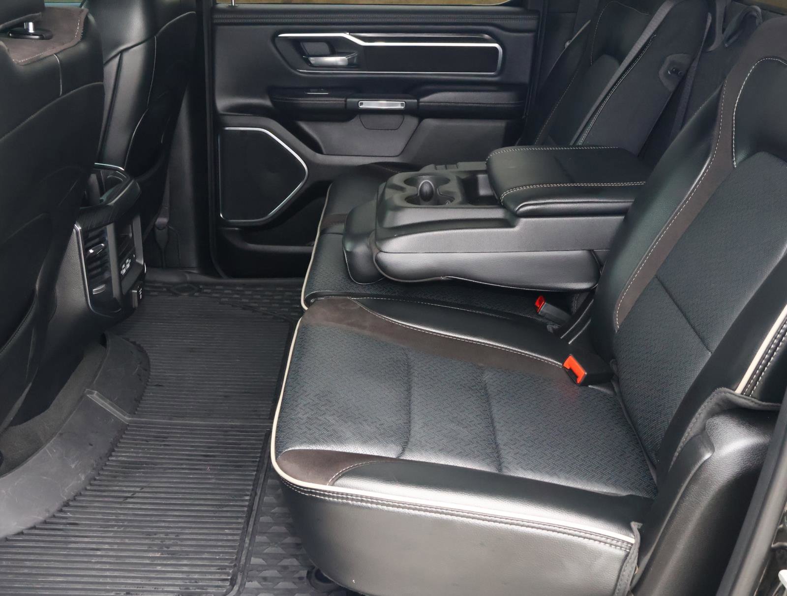 Used 2024 RAM 1500 Laramie image 21