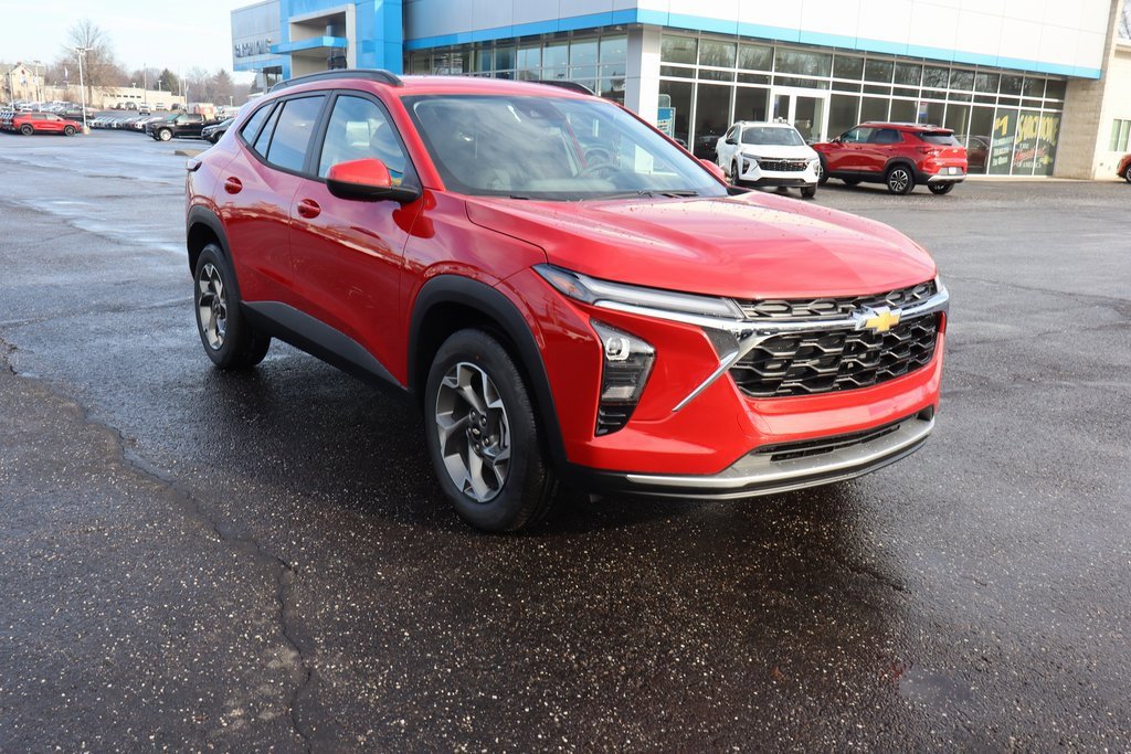 New 2026 Chevrolet Trax LT image 2