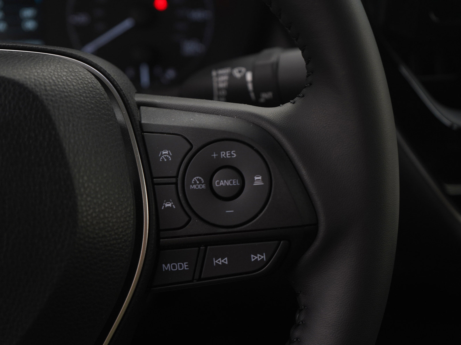 Used 2024 Toyota Corolla SE w/ SE Package image 23