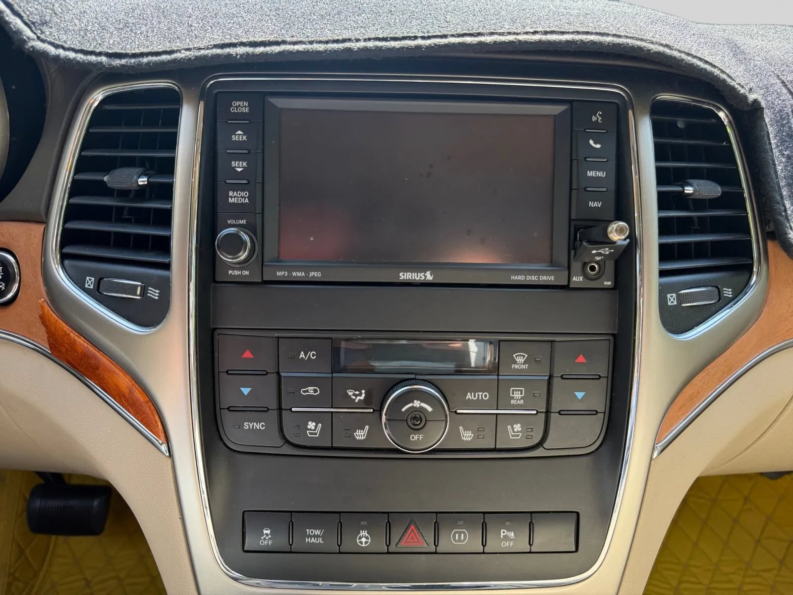 Used 2012 Jeep Grand Cherokee Overland AWD/4WD image 21