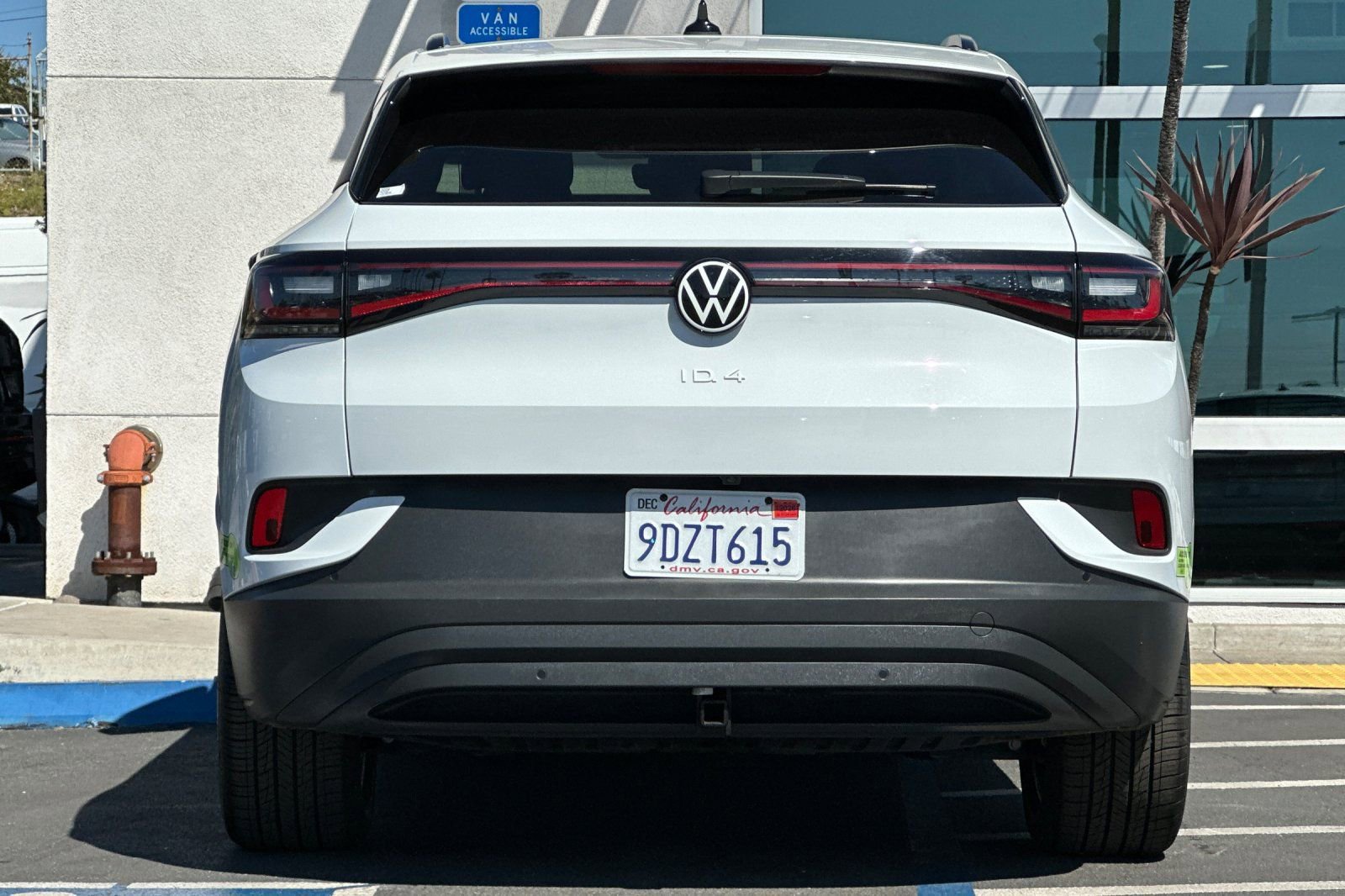 Certified 2022 Volkswagen ID.4 Pro AWD/4WD image 5