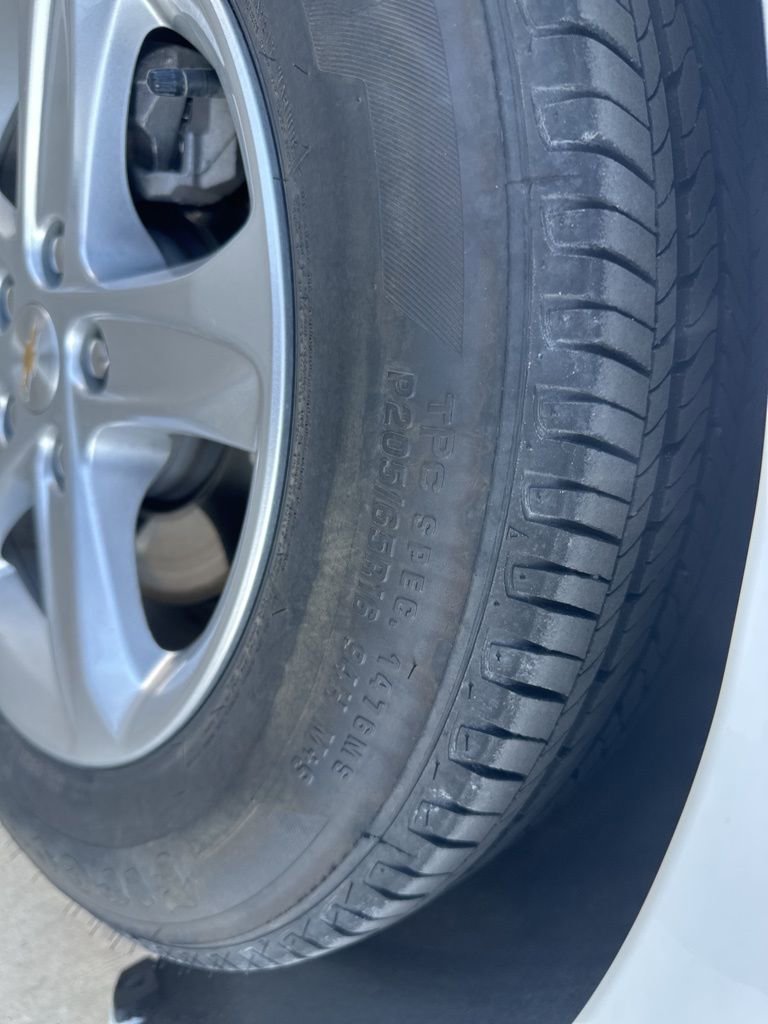 Used 2025 Chevrolet Malibu LS image 32