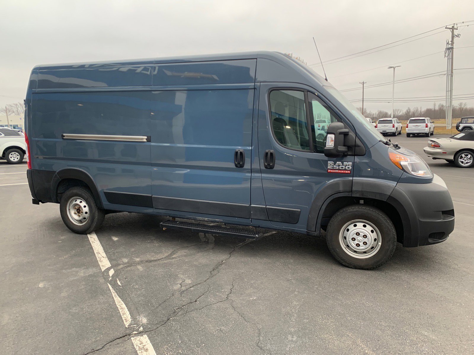 Used 2019 RAM ProMaster 2500 FWD image 3