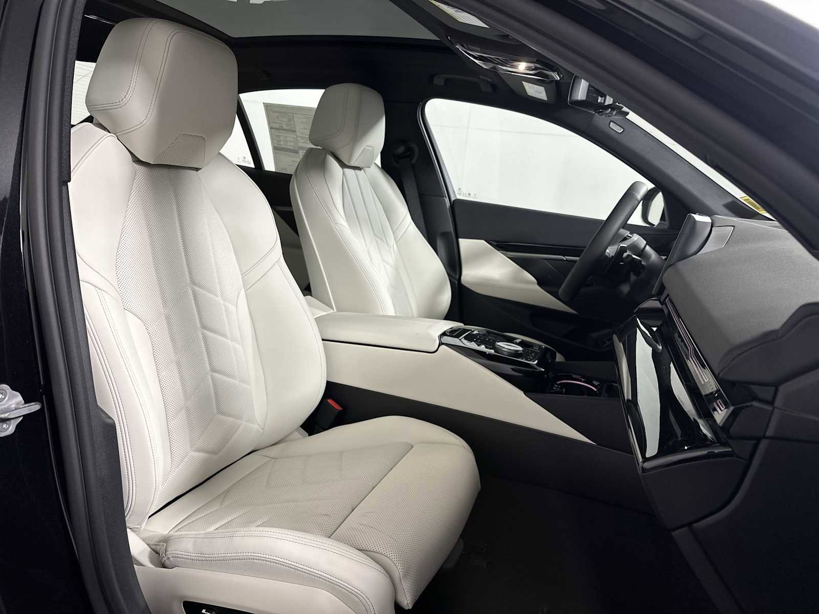 New 2026 BMW 530i xDrive image 21