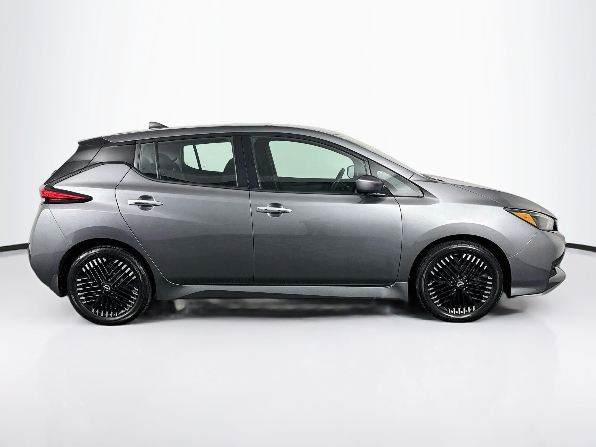 Used 2024 Nissan Leaf SV Plus FWD image 16