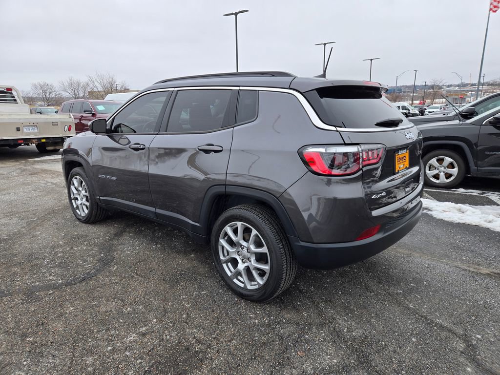 Used 2022 Jeep Compass Latitude image 6