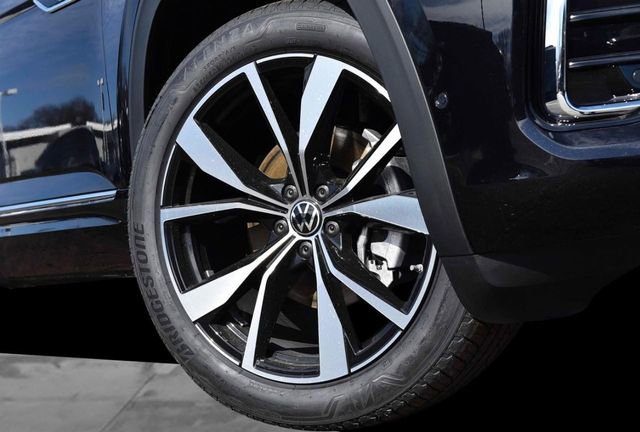 New 2026 Volkswagen Atlas SEL Premium R-Line image 3