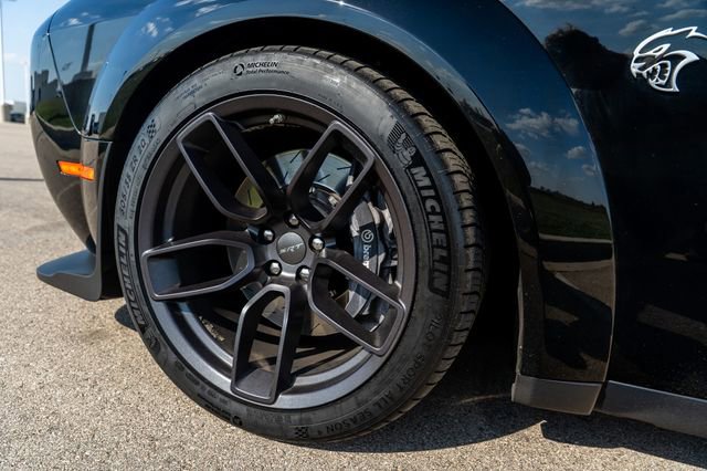 Used 2018 Dodge Challenger SRT Hellcat image 9