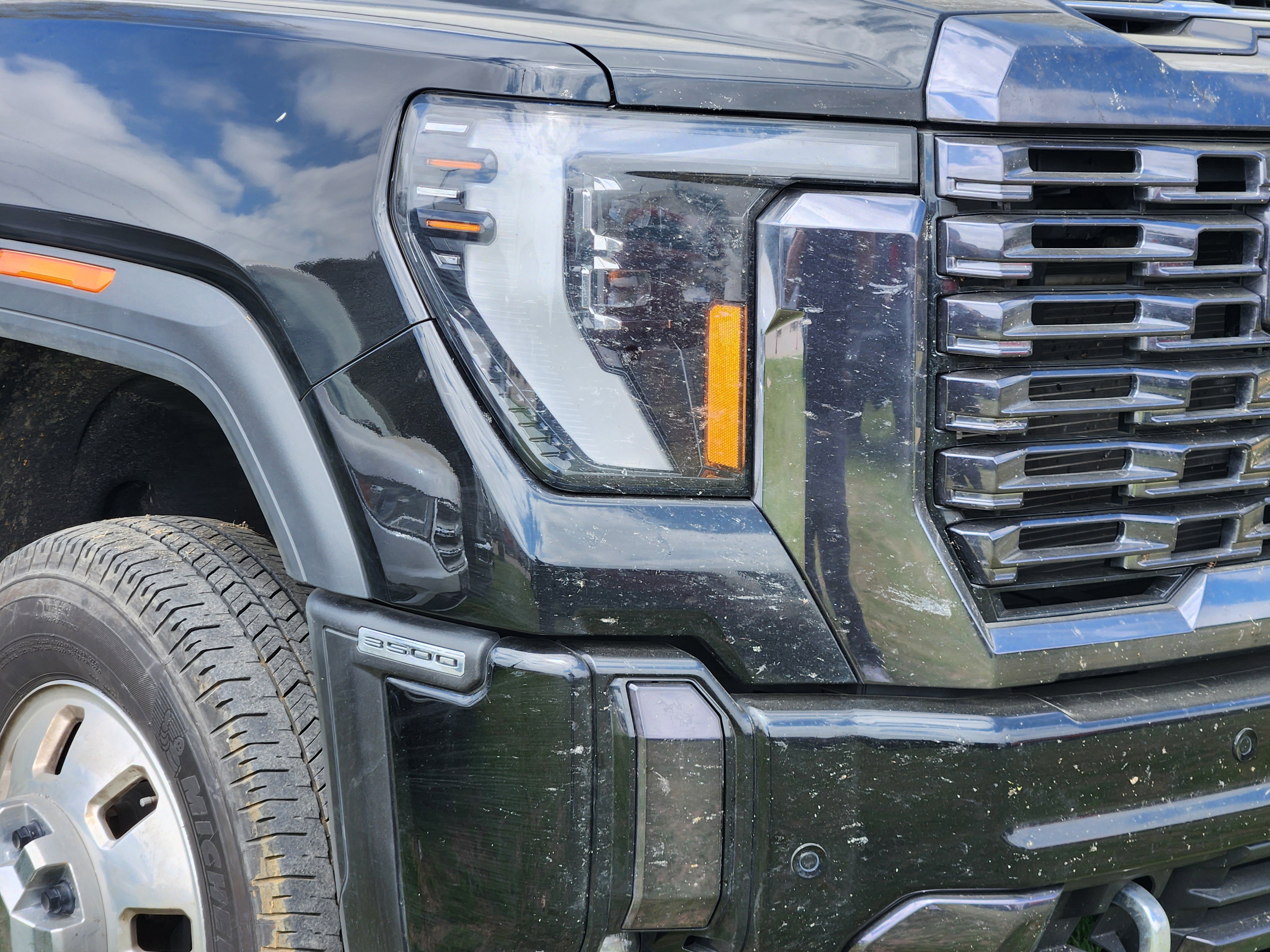Used 2024 GMC Sierra 3500 Denali Ultimate AWD/4WD image 7