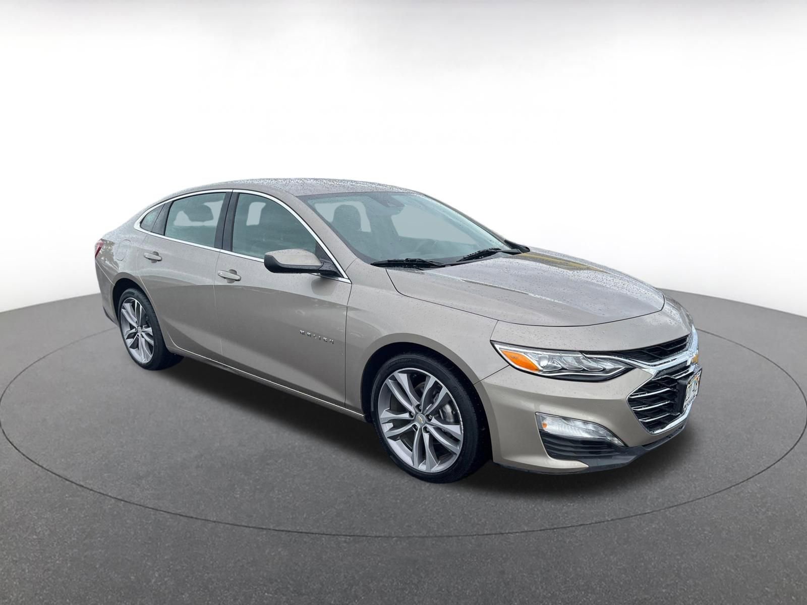 Used 2024 Chevrolet Malibu LT image 1