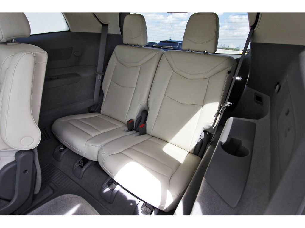 Used 2022 Cadillac XT6 Premium Luxury w/ Technology Package image 13