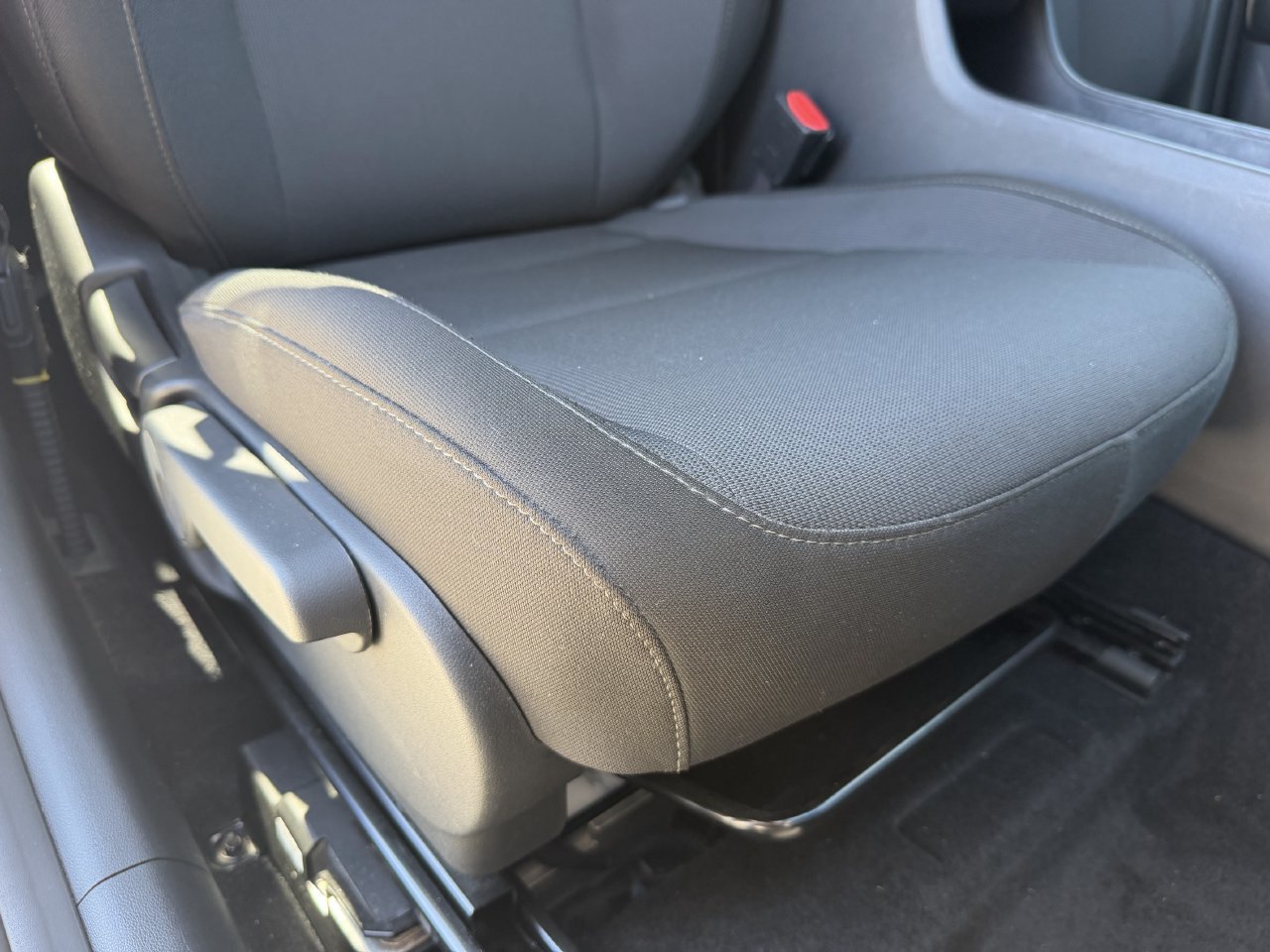 Used 2025 Hyundai Kona SEL FWD image 24