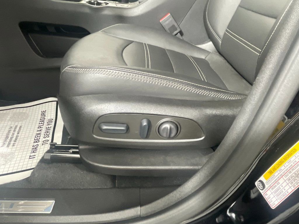 Used 2023 GMC Terrain Denali w/ Black Diamond Edition AWD/4WD image 24