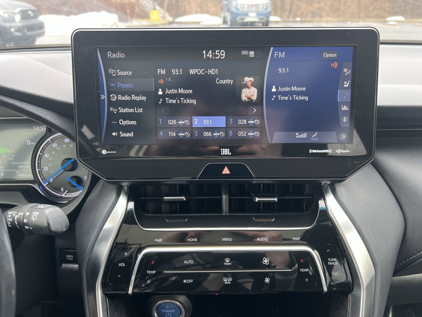 Used 2022 Toyota Venza Limited w/ Advanced Technology Package image 18