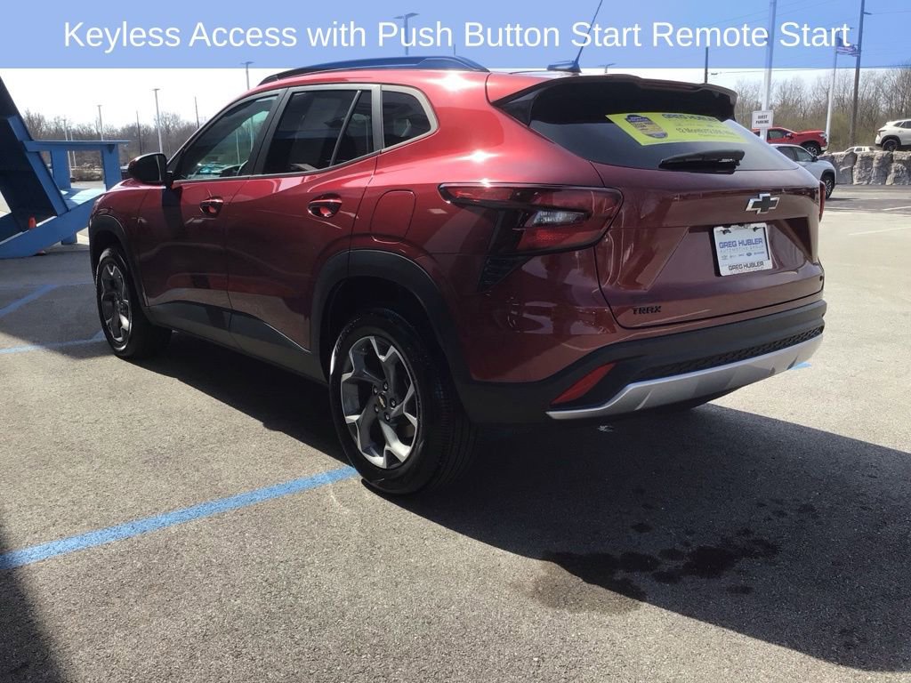 Used 2024 Chevrolet Trax LT w/ Driver Confidence Package image 5