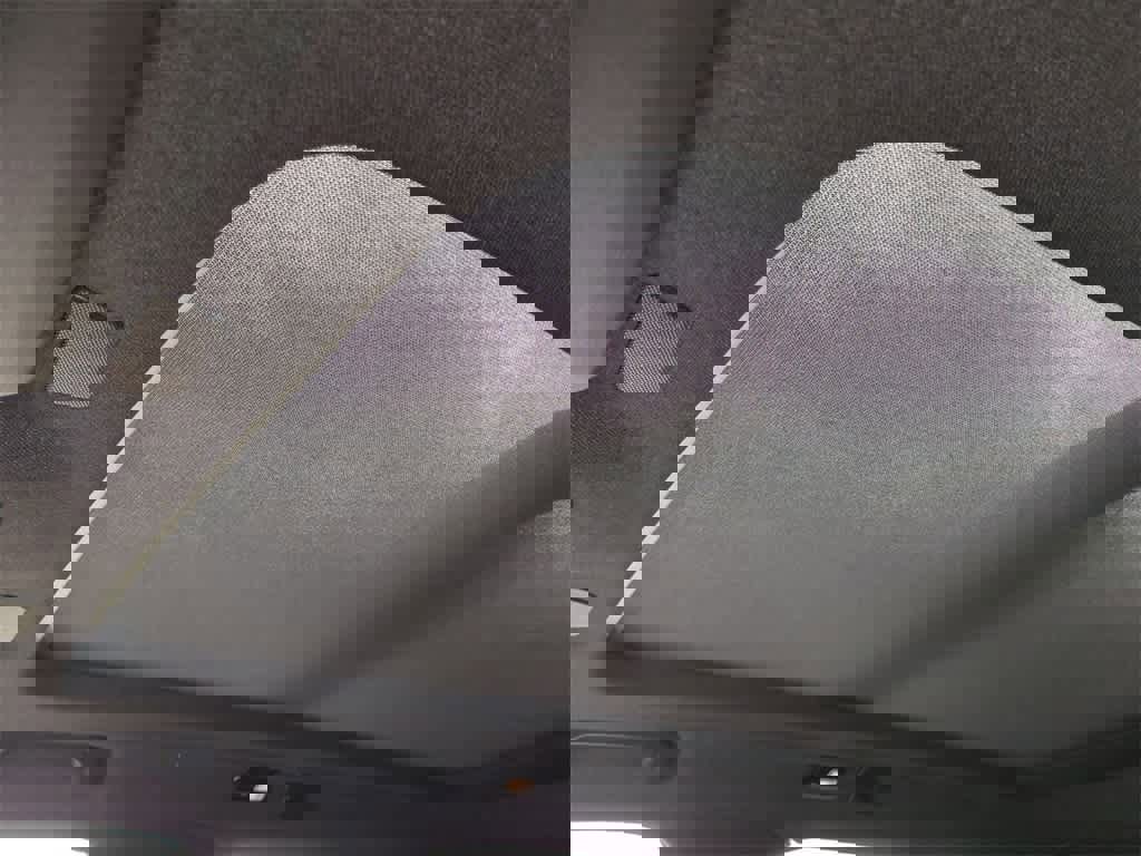 New 2026 Volvo XC40 B5 Ultra w/ Protection Package Premier image 18