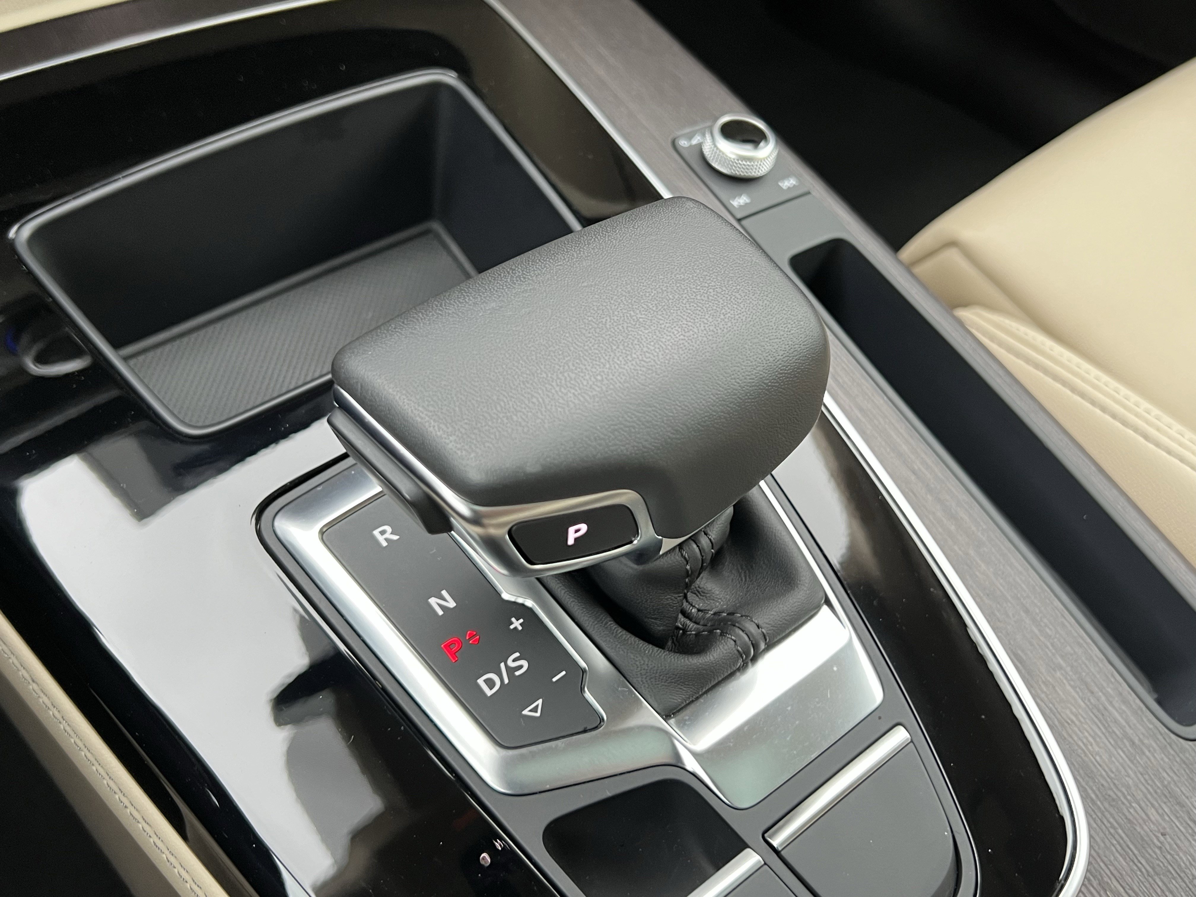 Certified 2025 Audi Q5 2.0T Premium Plus image 26