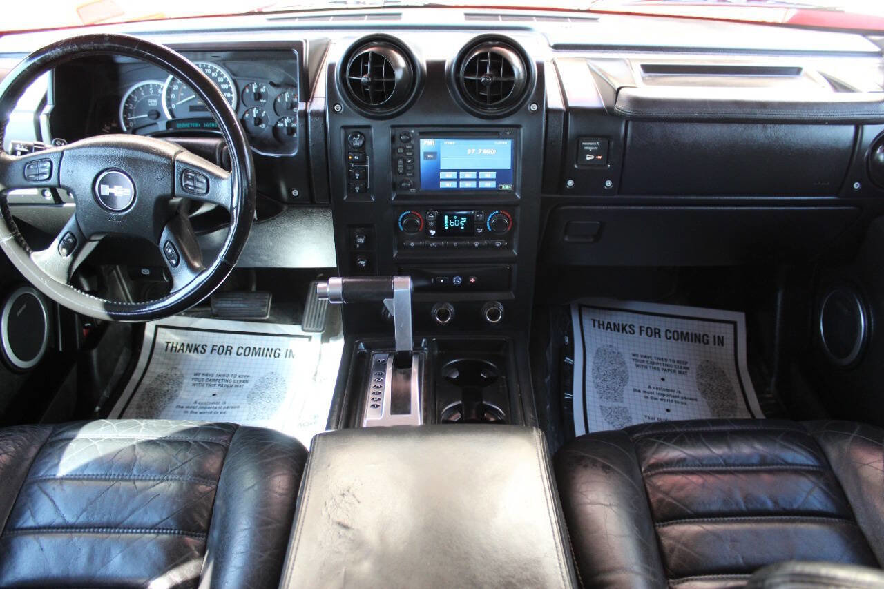 Used 2005 HUMMER H2 SUT w/ Preferred Equipment Group AWD/4WD image 19
