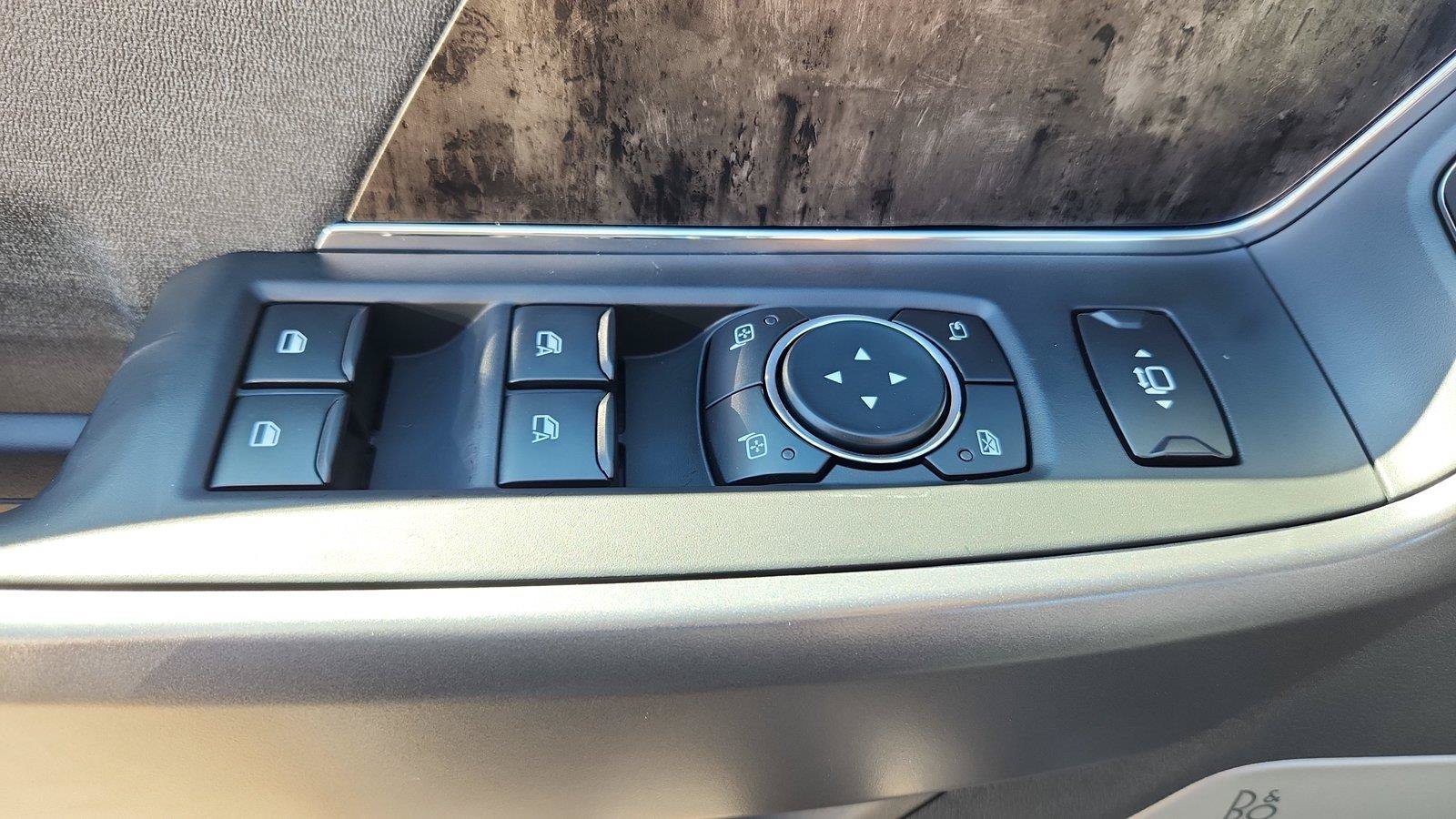 New 2027 Ford F350 Lariat w/ Lariat Ultimate Package AWD/4WD image 17