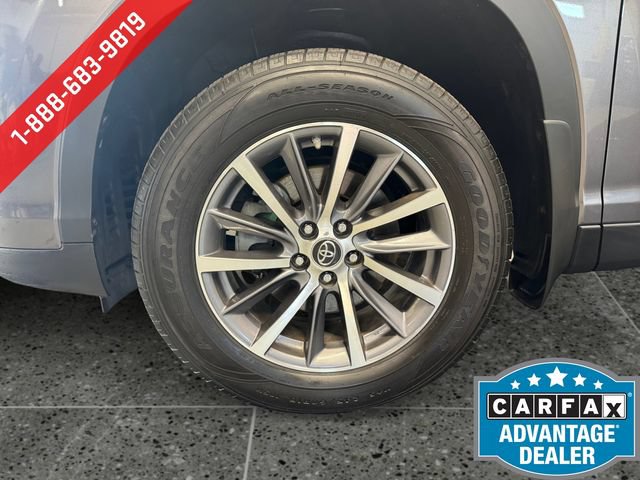 Used 2019 Toyota Highlander XLE AWD/4WD image 25