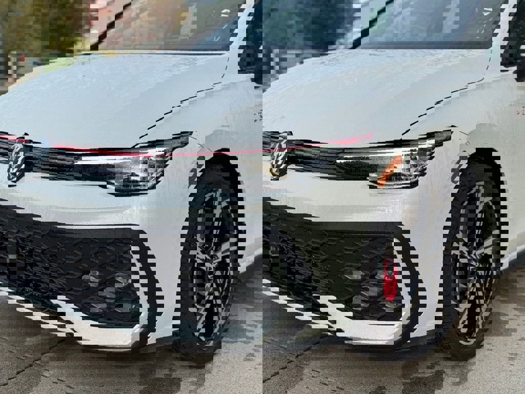 New 2025 Volkswagen GTI SE image 5