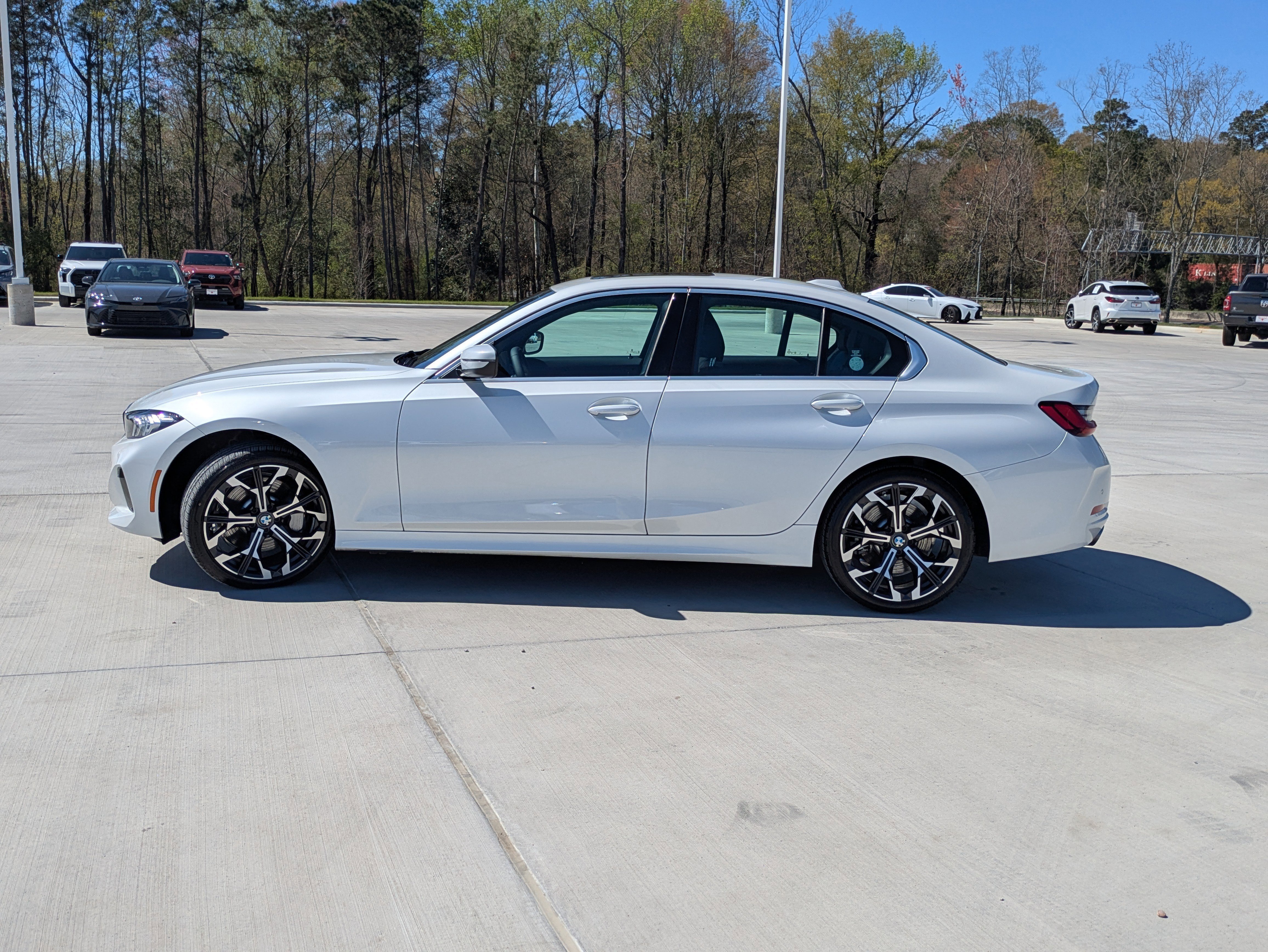 Used 2026 BMW 330i Sedan image 4