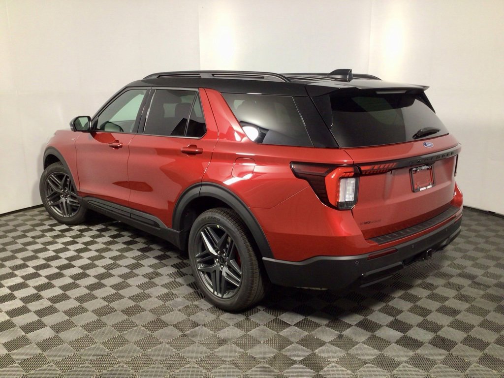New 2025 Ford Explorer ST-Line w/ Premium Package image 11