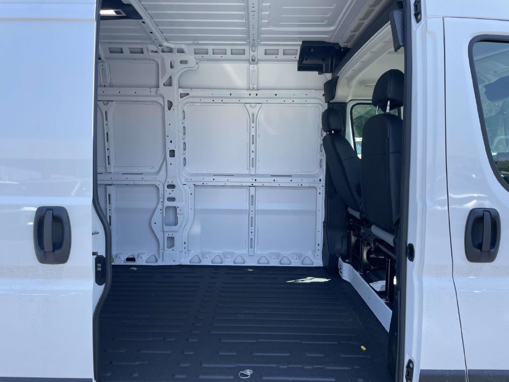 New 2026 RAM ProMaster 3500 w/ Convenience Group FWD image 17