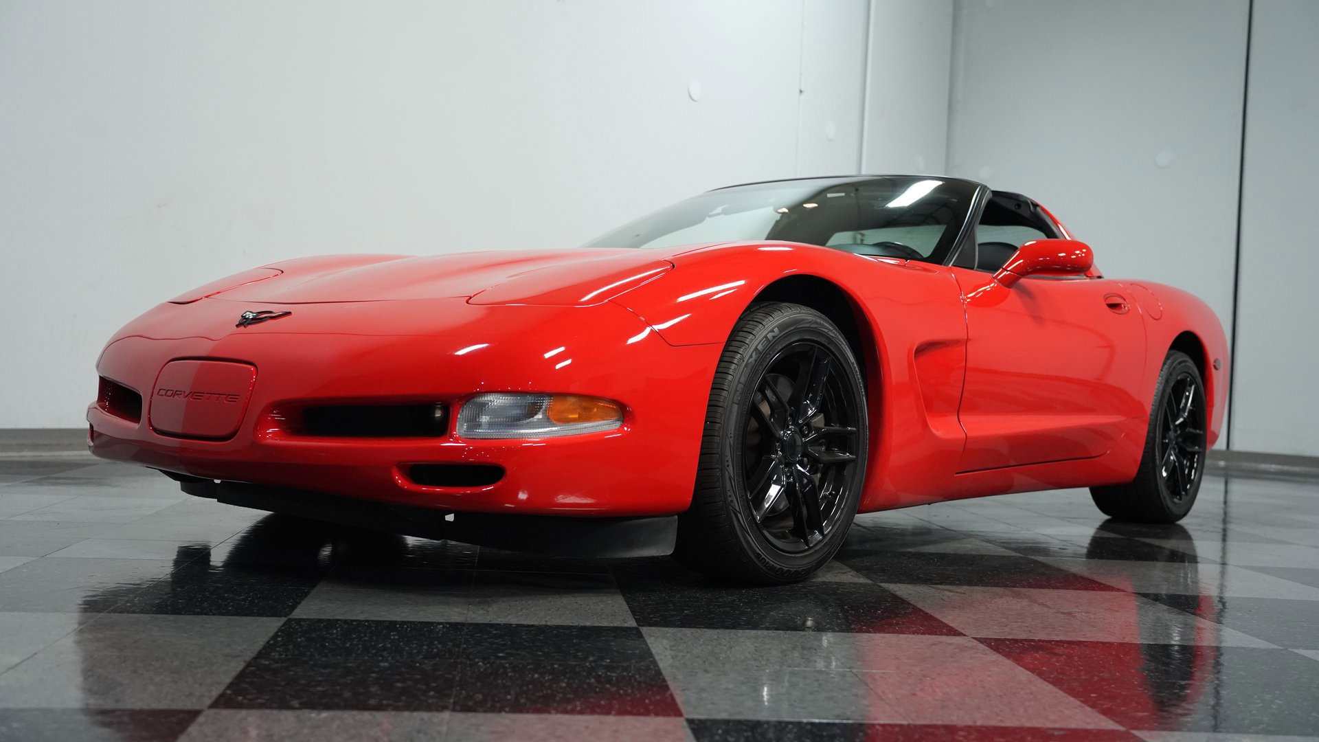Used 1997 Chevrolet Corvette Coupe w/ Memory Pkg image 19