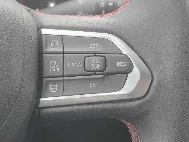 Used 2024 Jeep Compass Trailhawk w/ Trailhawk Elite Group image 13