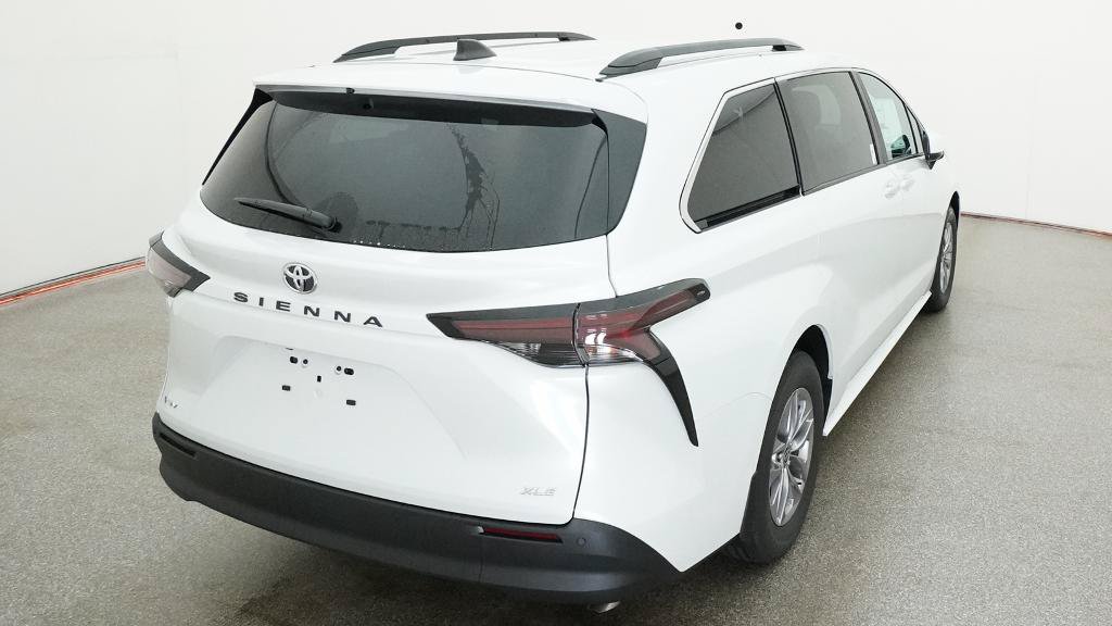 New 2026 Toyota Sienna XLE FWD image 11