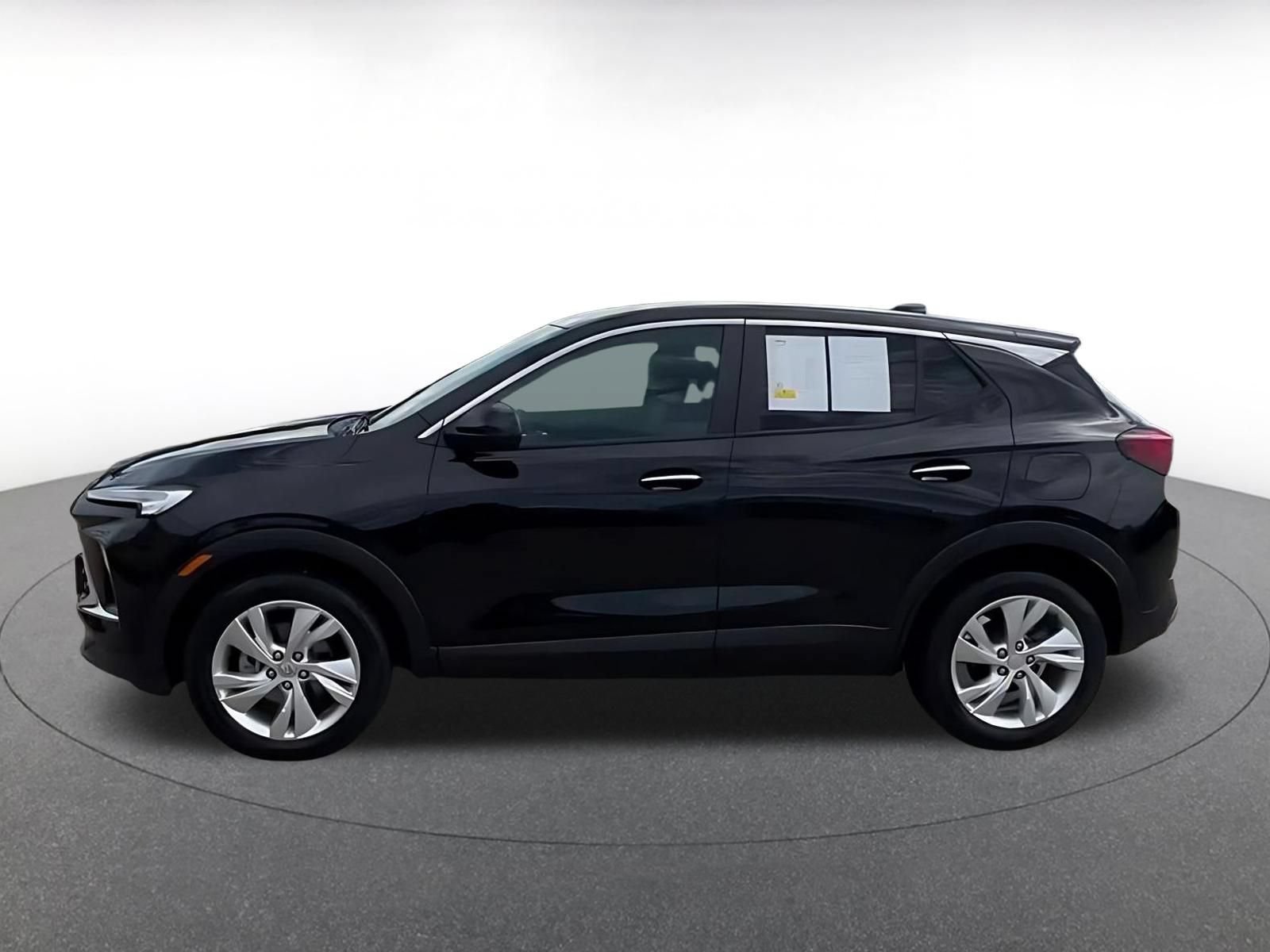 Used 2025 Buick Encore GX Preferred FWD image 9