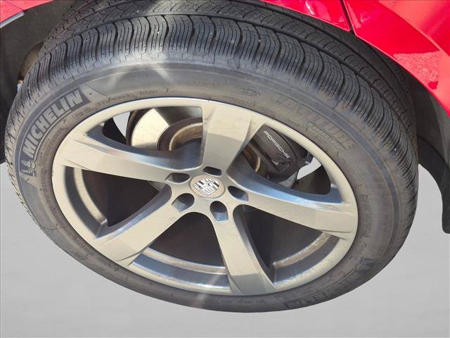 Used 2025 Porsche Macan Turbo AWD/4WD image 7