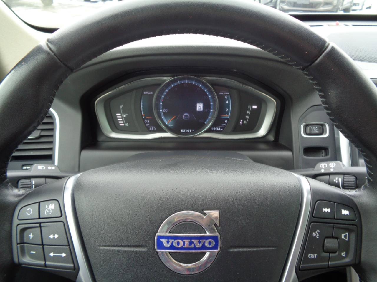 Used 2016 Volvo XC60 T5 Platinum w/ Protection Package FWD image 30