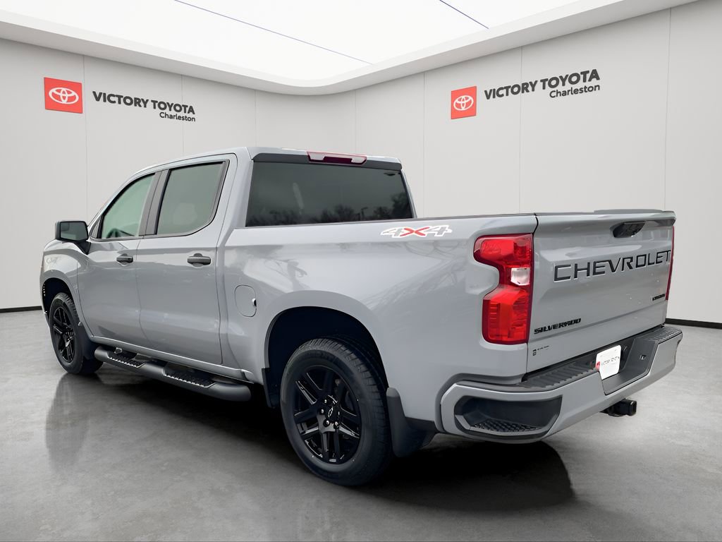 Used 2024 Chevrolet Silverado 1500 Custom w/ Turbomax Blackout Package image 4