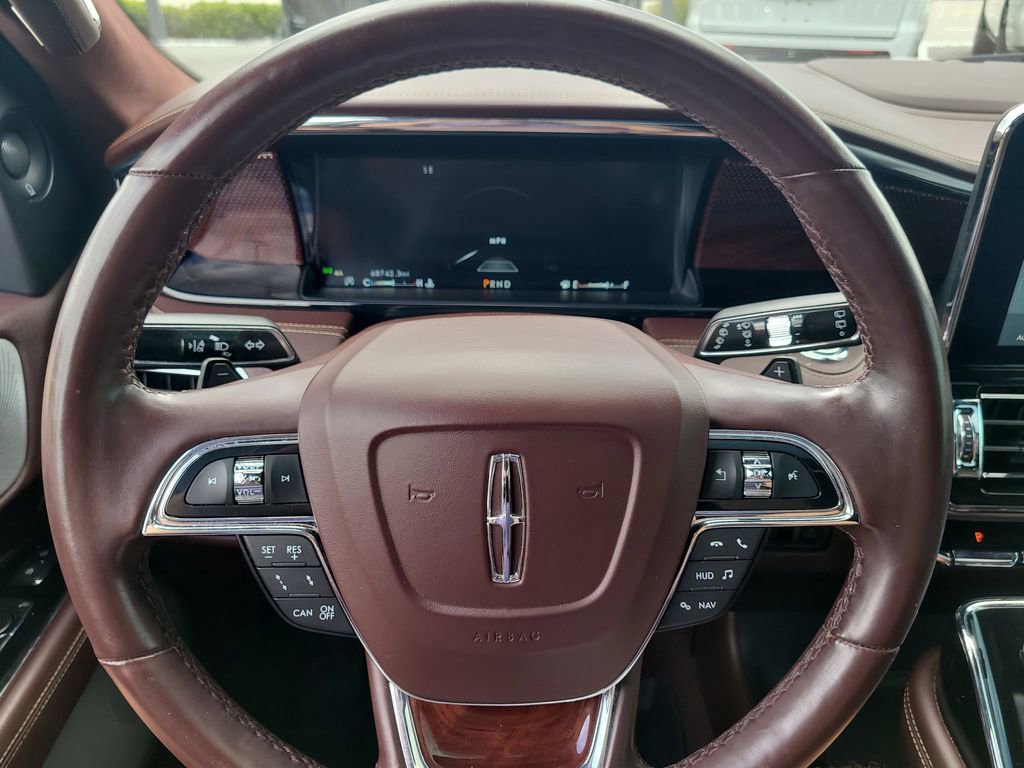 Used 2020 Lincoln Navigator Black Label w/ Cargo Convenience Package AWD/4WD image 30