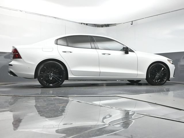 Certified 2024 Volvo S60 B5 Plus w/ Protection Package Premier AWD/4WD image 38