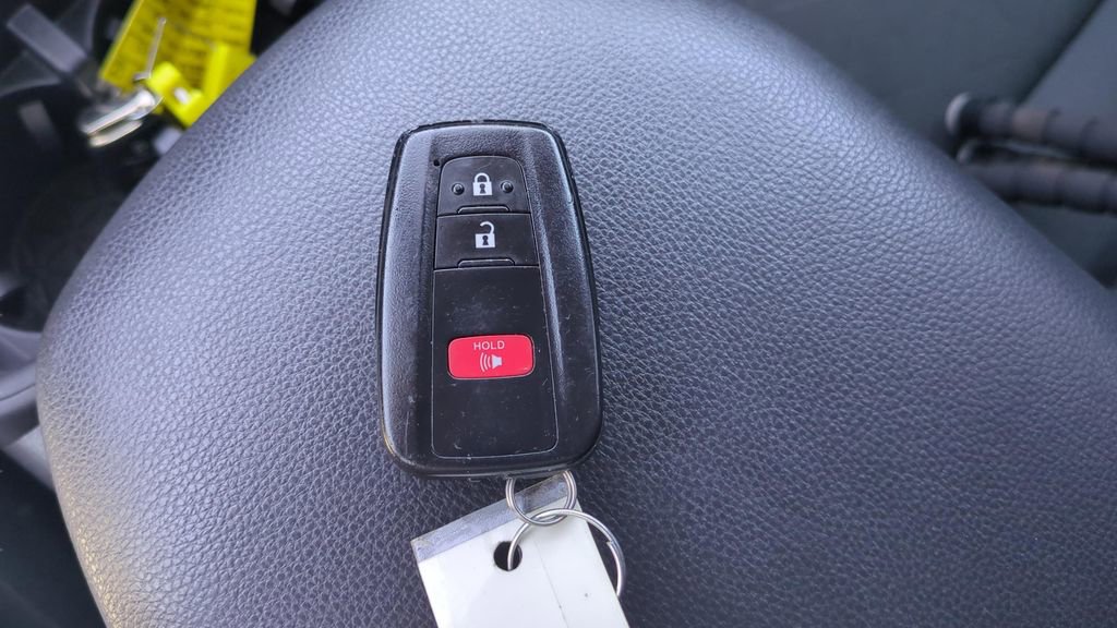 Used 2024 Toyota RAV4 XLE image 25