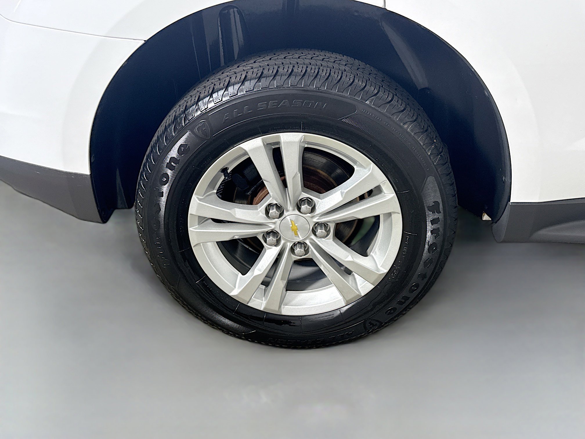 Used 2017 Chevrolet Equinox LS FWD image 32