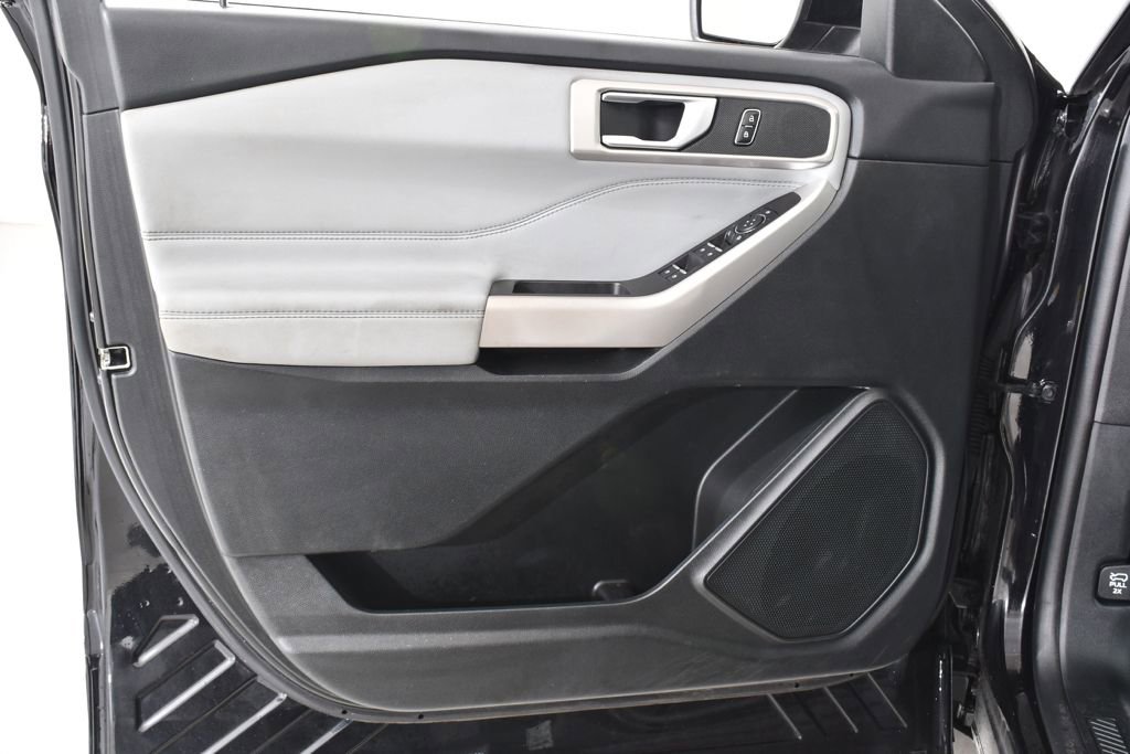 Used 2023 Ford Explorer XLT w/ Equipment Group 202A image 26