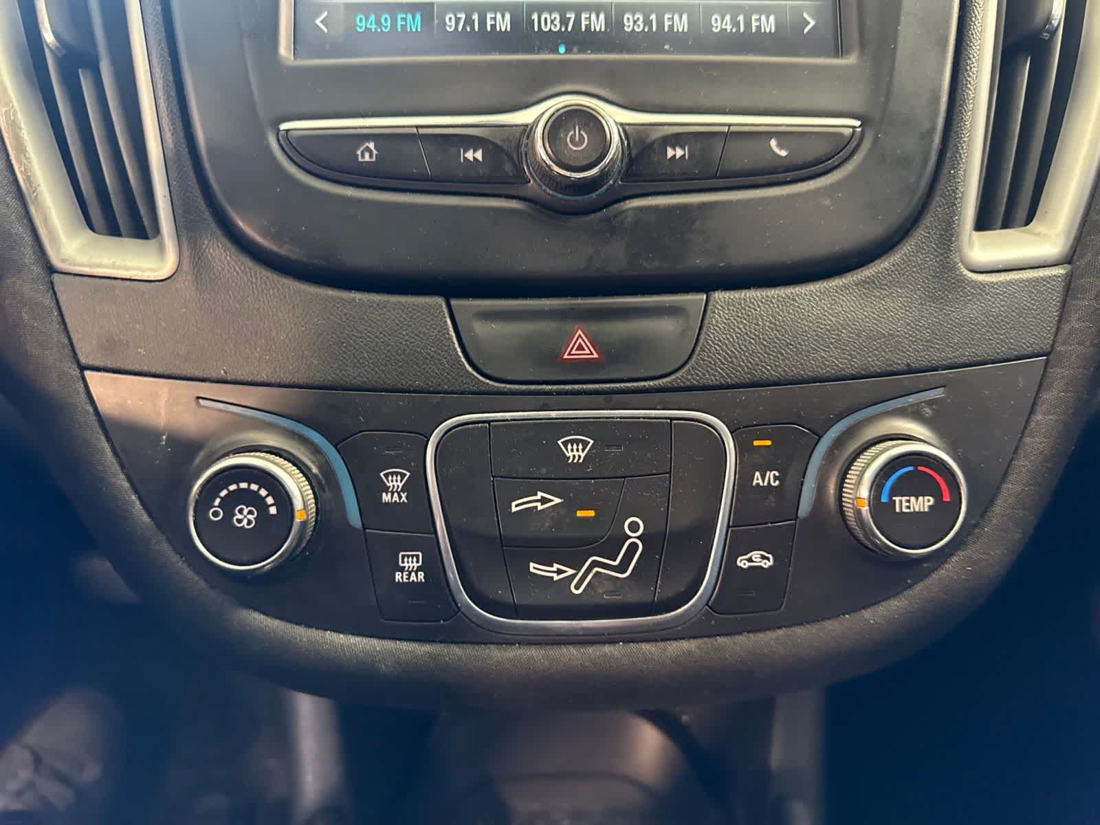 Used 2018 Chevrolet Malibu LS FWD image 24